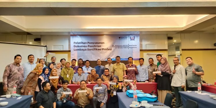 LSP UMSU Ikuti Pelatihan Penyusunan Dokumen Pendirian Lembaga Sertifikasi Profesi